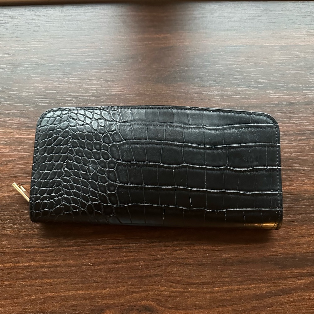 a new day Black Crocodile-Embossed Wallet
